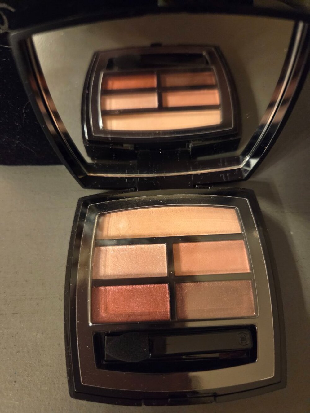 Chanel Les Beige Healthy Glow Natural Eyeshadow Pallette in Cool